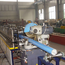China 410 Millimeter-Regen-Gosse, die Maschine hohe Leistungsfähigkeits-Gosse herstellt zu rollen, Maschine bildend usine