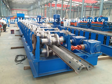 China Geländer Rollforming-Maschine walzen die Formung der Ausrüstung mit dem hydraulischen Lochen kalt usine